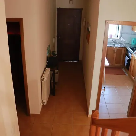 Fantastic With Pool Access Pataias