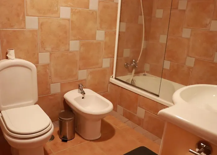 Fantastic With Pool Access Pataias