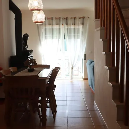 Fantastic With Pool Access *