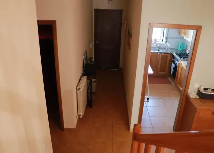 Fantastic With Pool Access Pataias